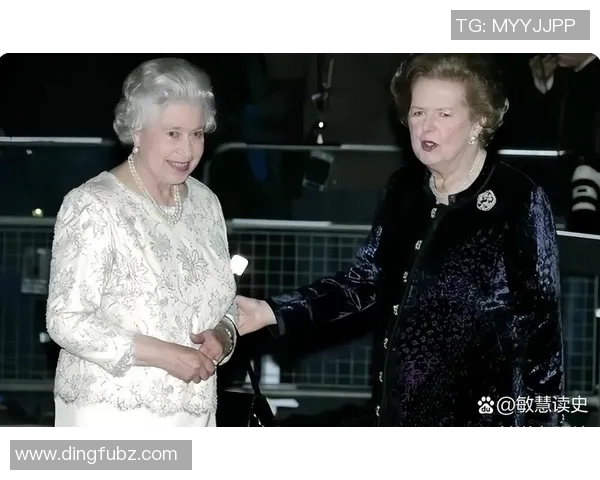 足球明星与英国女王的荣耀时刻：一场跨越国界的传奇相遇